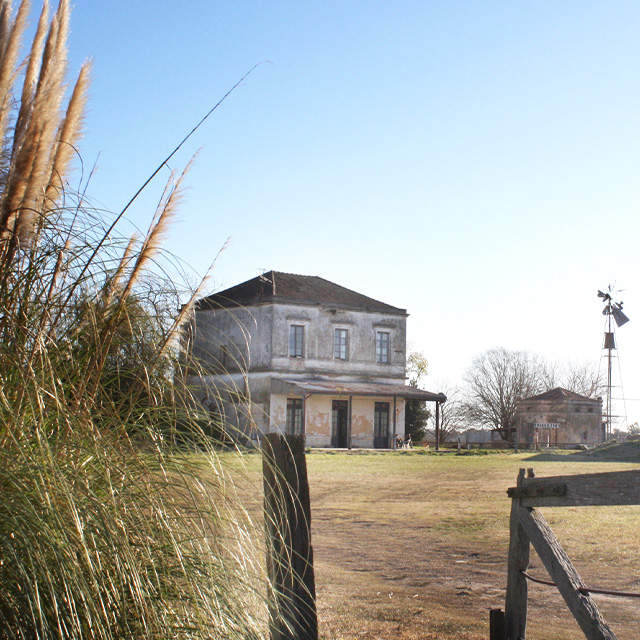 COMIDAS Y AMOR EN LOS PUEBLOS TURÍSTICOS